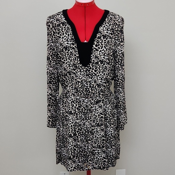 Vince Camuto Dresses & Skirts - Vince Camuto Animal Print Faux Wrap Dress Women's Size 10 Long Sleeve Tie Waist